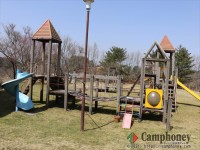 管理棟横の遊具