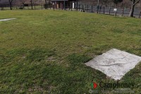 広場サイト（コンクリートの上はBBQや焚き火可能）