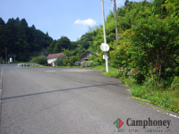 道路沿いの駐車スペース