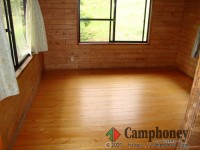 1泊1棟2080円、休憩1棟1030円