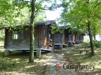 1泊1棟2080円、休憩1棟1030円