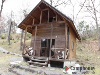 ログハウスの外観（5棟すべて同じ作りです）