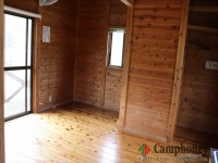 家具などありませんが綺麗で清潔な内装です