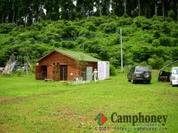 格安オートサイト、中学生以上500円・小学生以上300円、ペット可