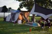 持込みテント、1張1泊2000円