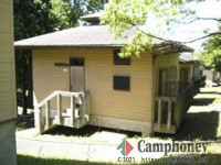 山小屋風、定員6名(最大8名)