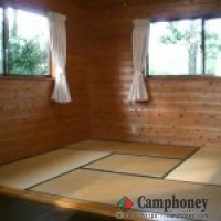 【バンガロー(平屋)】5名用、17500円＋入場料宿泊500円/人