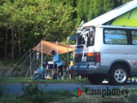 【オートサイト】1泊1台3500円（2日目より2500円）