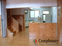 玄関入って正面がキッチン