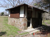 オートサイトの奥側のトイレ