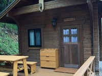 バンガロー②～④ 　二段ベッド×2（4～5人用）