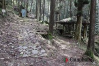 道中の休憩建屋だが使用不可