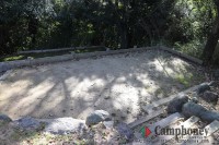 炊事場横にも小さいテントが張れるスペースあり